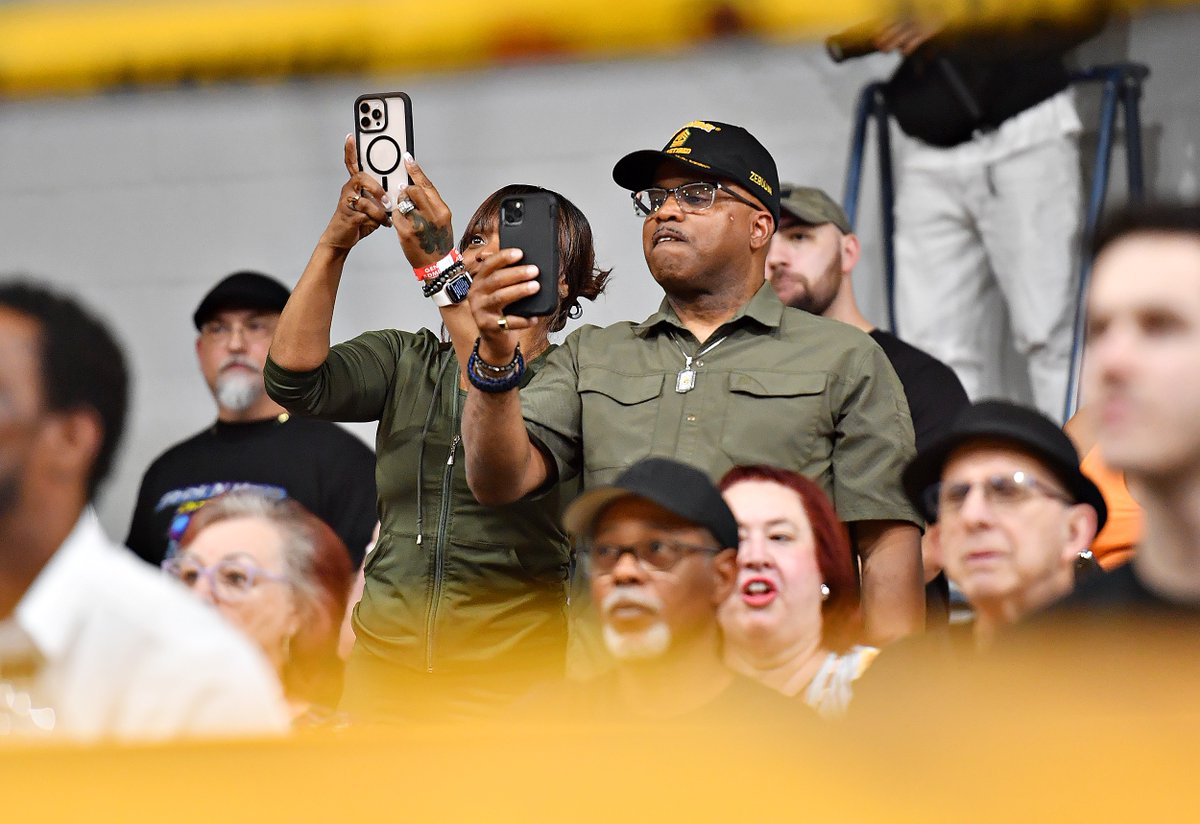 DispatchDawn's tweet image. #VIDEO --&amp;gt; tinyurl.com/sp9jeety &amp;lt;-- Click here to see more from Stick N Move Boxing's 2nd Annual Gloves Up Guns Down fundraising event @ydrcom