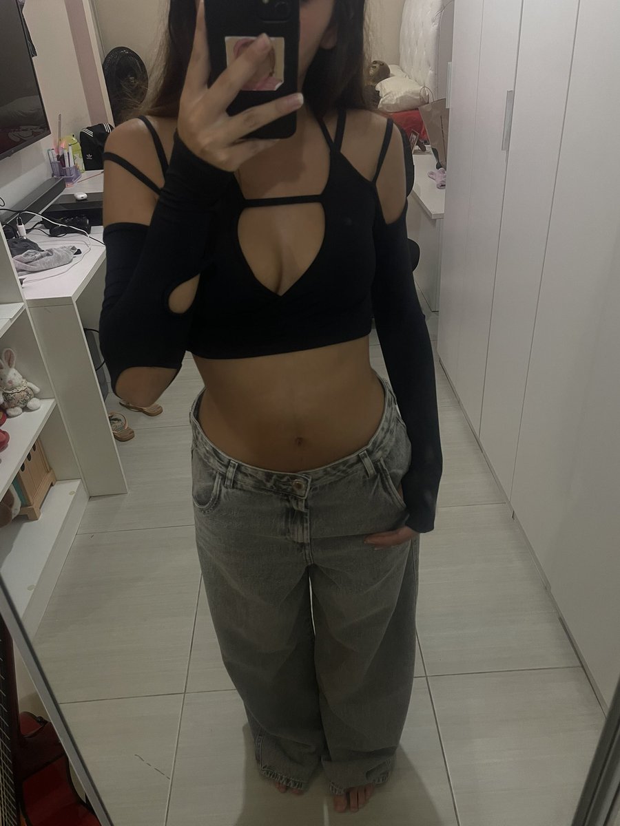 Bea. drop dead 💋 | 𝑎𝑢 𝑛𝑜 𝑓𝑖𝑥 tweet media