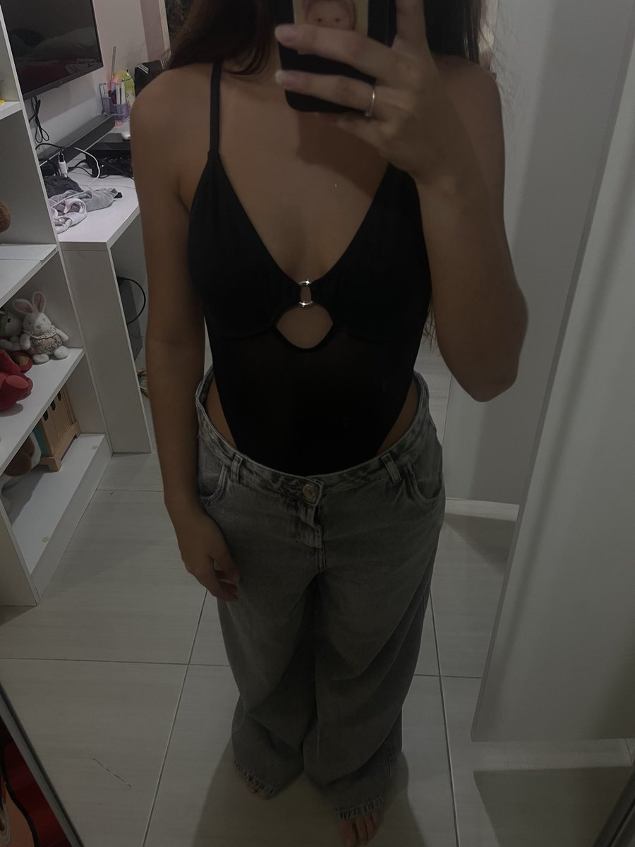 Bea. drop dead 💋 | 𝑎𝑢 𝑛𝑜 𝑓𝑖𝑥 tweet media