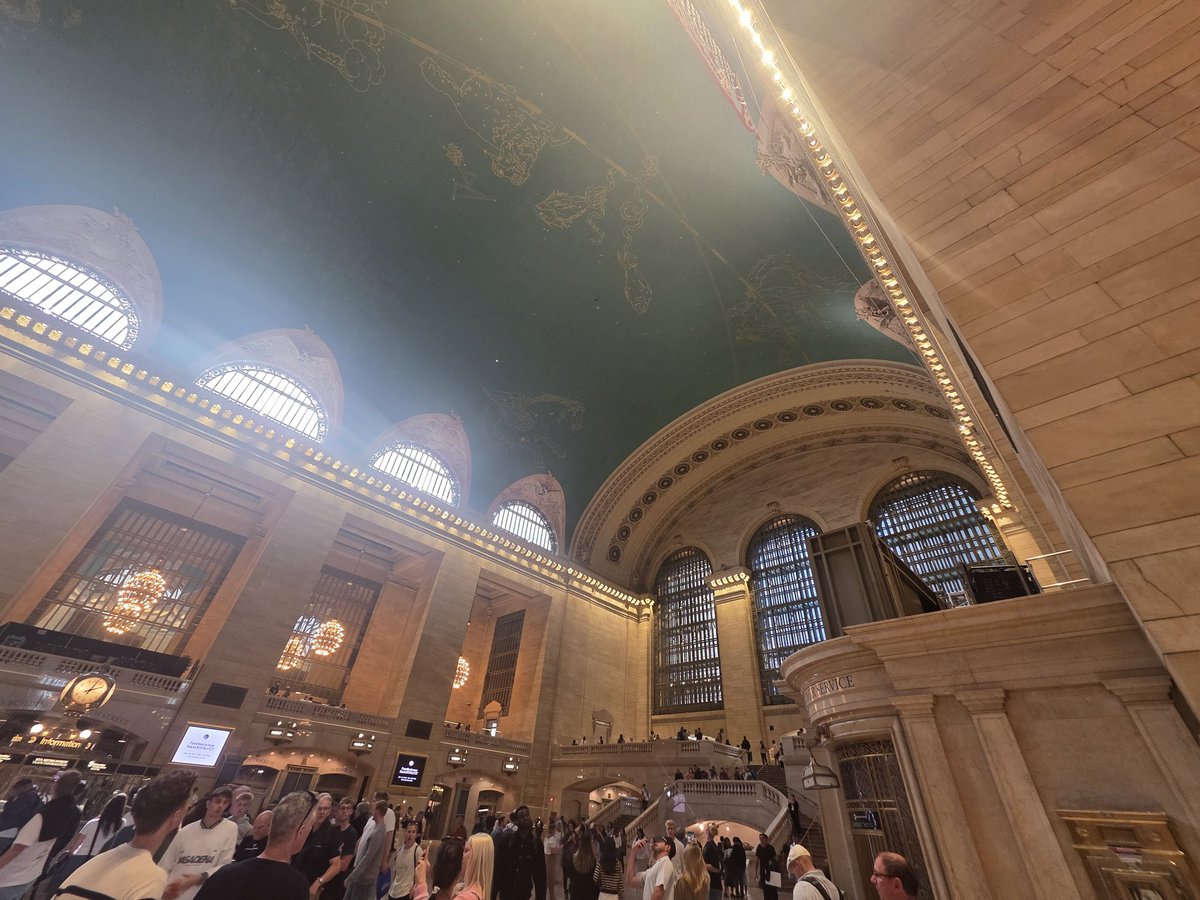 乁( ˙ ω˙乁)🩵💙 tweet media