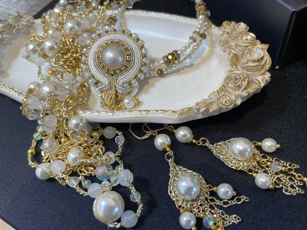 コルセット展4日目

コルセット以外も置いてます🤭