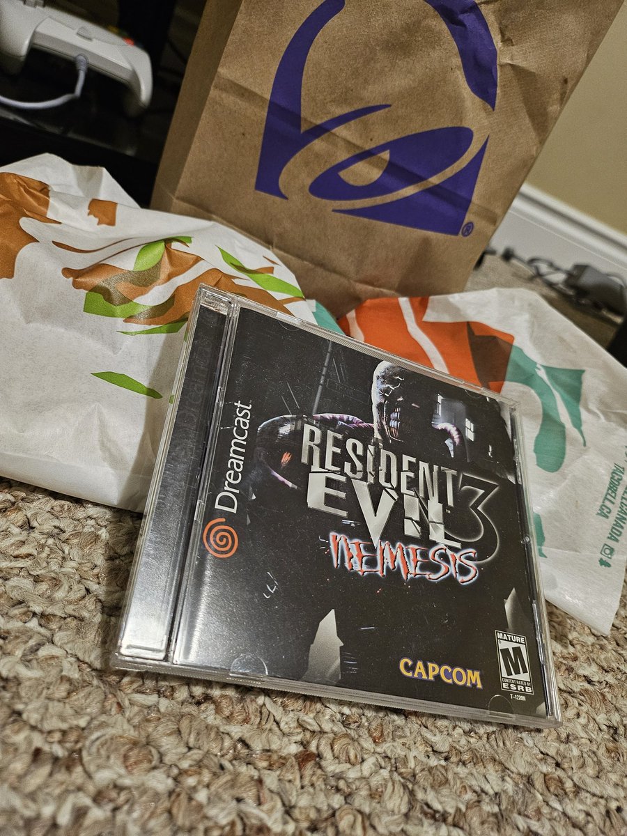 19established84's tweet image. What year is it?
#Tacobell
#Saturday 
#Dreamcast 
#doordashfairy
#Capcom