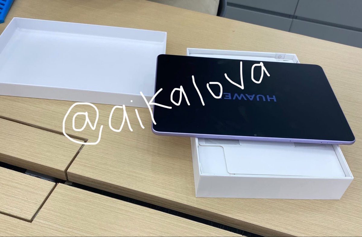 aikalovaa12867's tweet image. WTS HUAWEI MATEPAD 11.5 2025 PAPERMATTE VIOLET (8+256GB)
masih lengkap dan mulus charger, keyboard, dus, dll
bisa tambah dengan pen gen 3
akun lama ke banned‼️
yang mau tanya dm yaaa 
#ipad #matepad #tablet #zonauang #bu