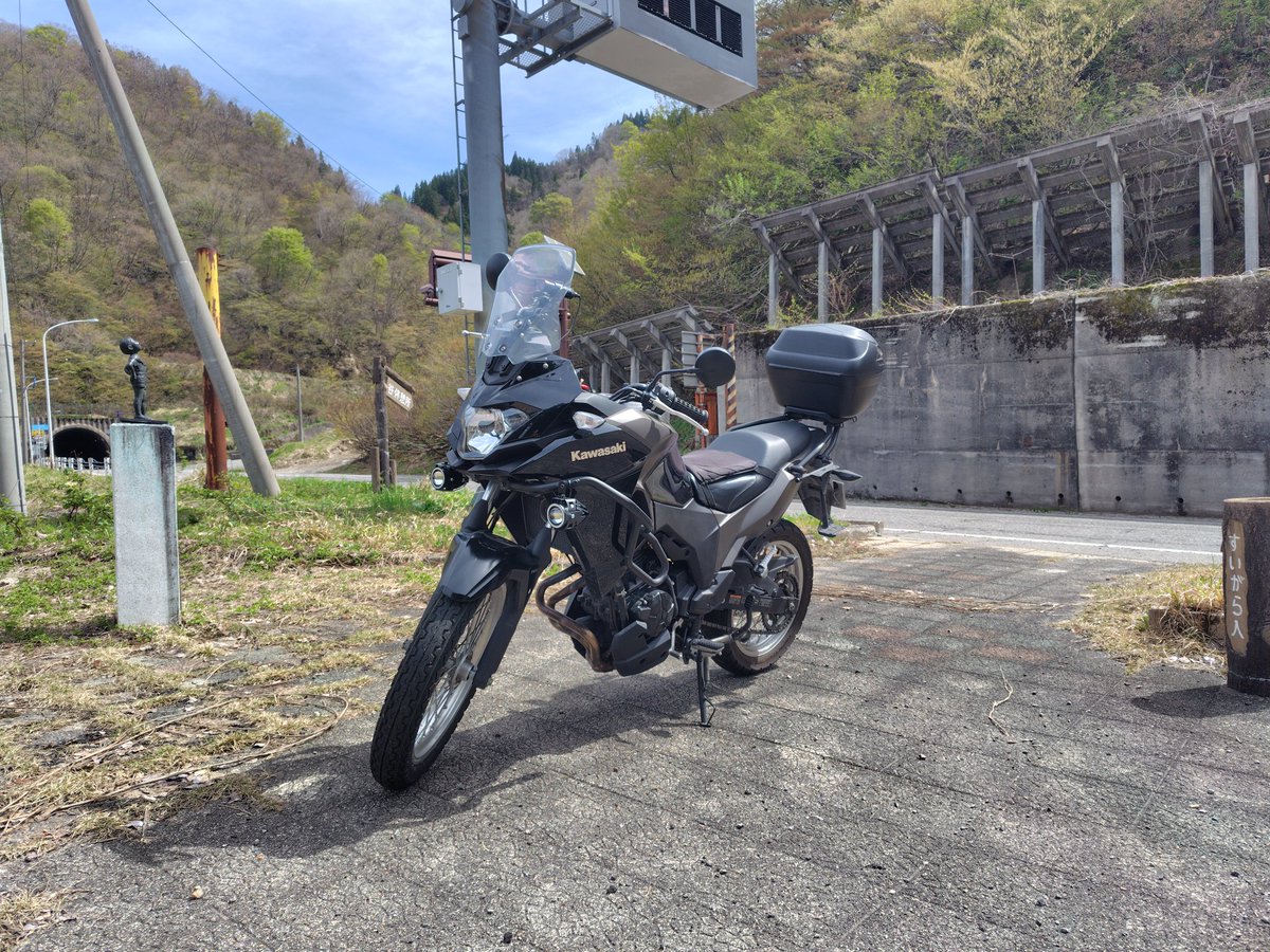 red_11moon's tweet photo. 県境の谷峠まで、いい天気です。 https://t.co/ylfRndo3Qq