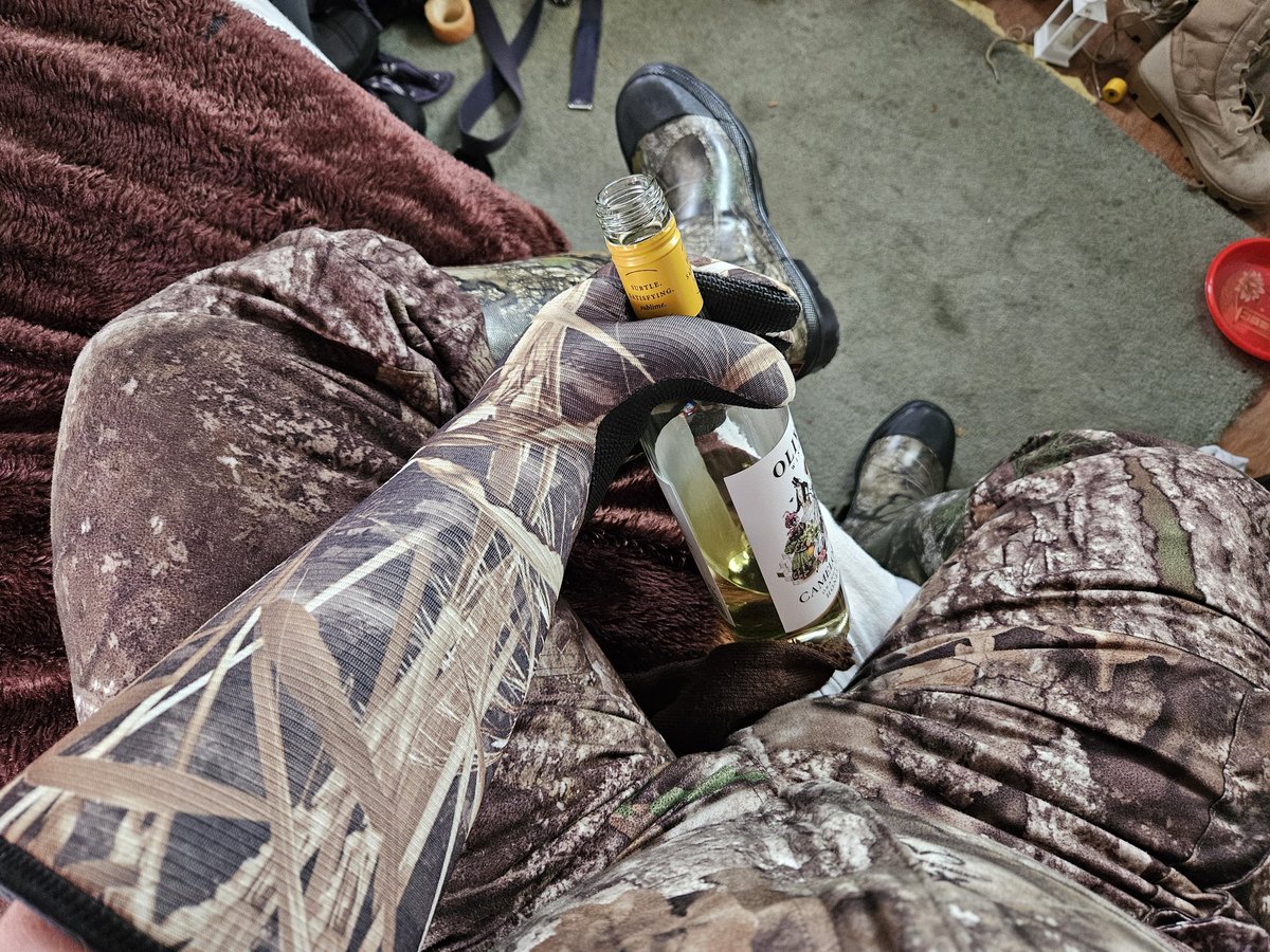 Wolf Paradox , Merc tweet media