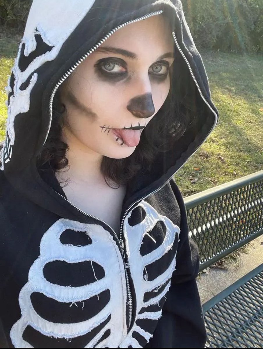 LalkatheDoll tweet media