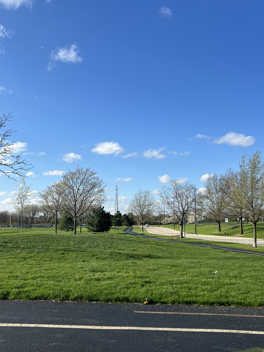 mediagurlruns's tweet image. This past week’s runs were not as therapeutic as today’s run. Weekend running is the best! Gotta keep moving! 🙏🏼🏃🏻‍♀️☀️6️⃣0️⃣ #runner #run #therapy #running #7miler