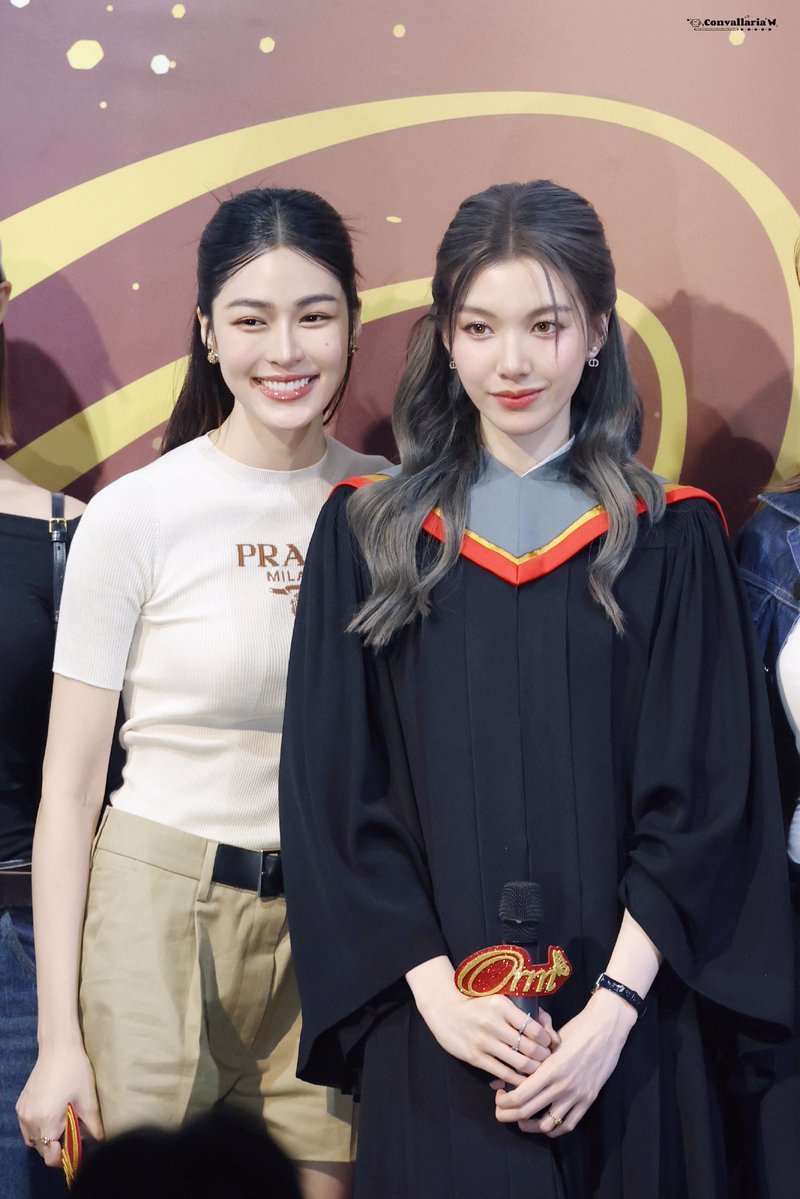 Chloe 🦭♡ tweet media