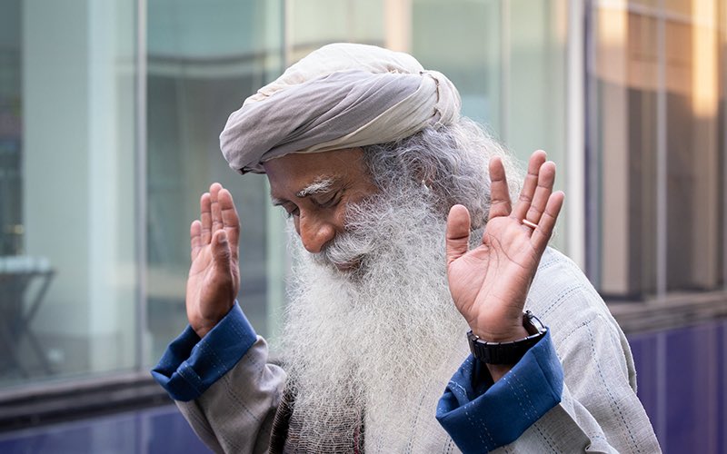 Sadhguru tweet media