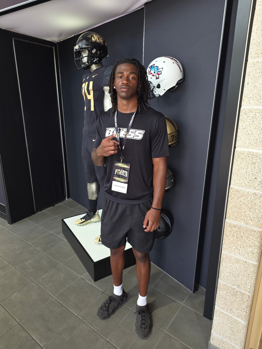 SanjaeFisher1's tweet photo. Had a great day at @UCF_Football I can’t wait to be back ! @aherink_07 @CoachBecktonJr @Coach_Davis3 @Oblock_Academy @MHS_Knights_FB @CoachQ954 https://t.co/i57G9kJgl8