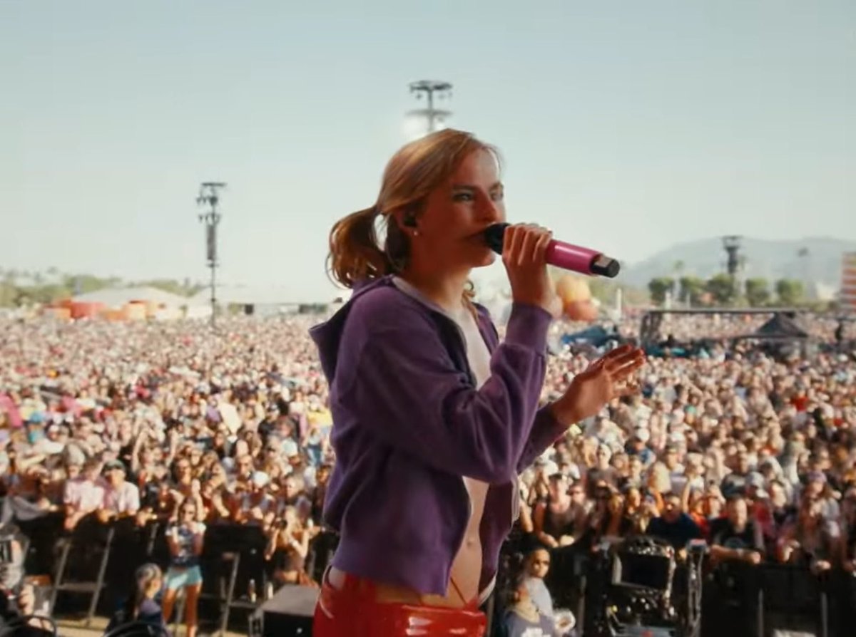 elsunombrees tweet media