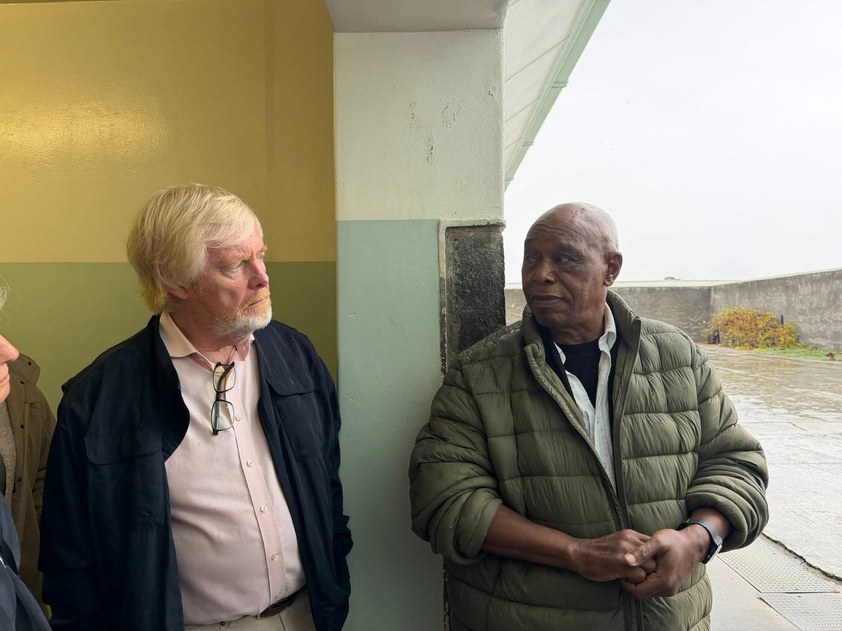 robben_island's tweet photo. We had the honour of welcoming the U.S. Ambassador to South Africa, along with distinguished guests, to Robben Island 🇿🇦

Guided by struggle veteran Tokyo Sexwale, the visit reflected on our history and journey to freedom. https://t.co/SVqOZ8KjYW