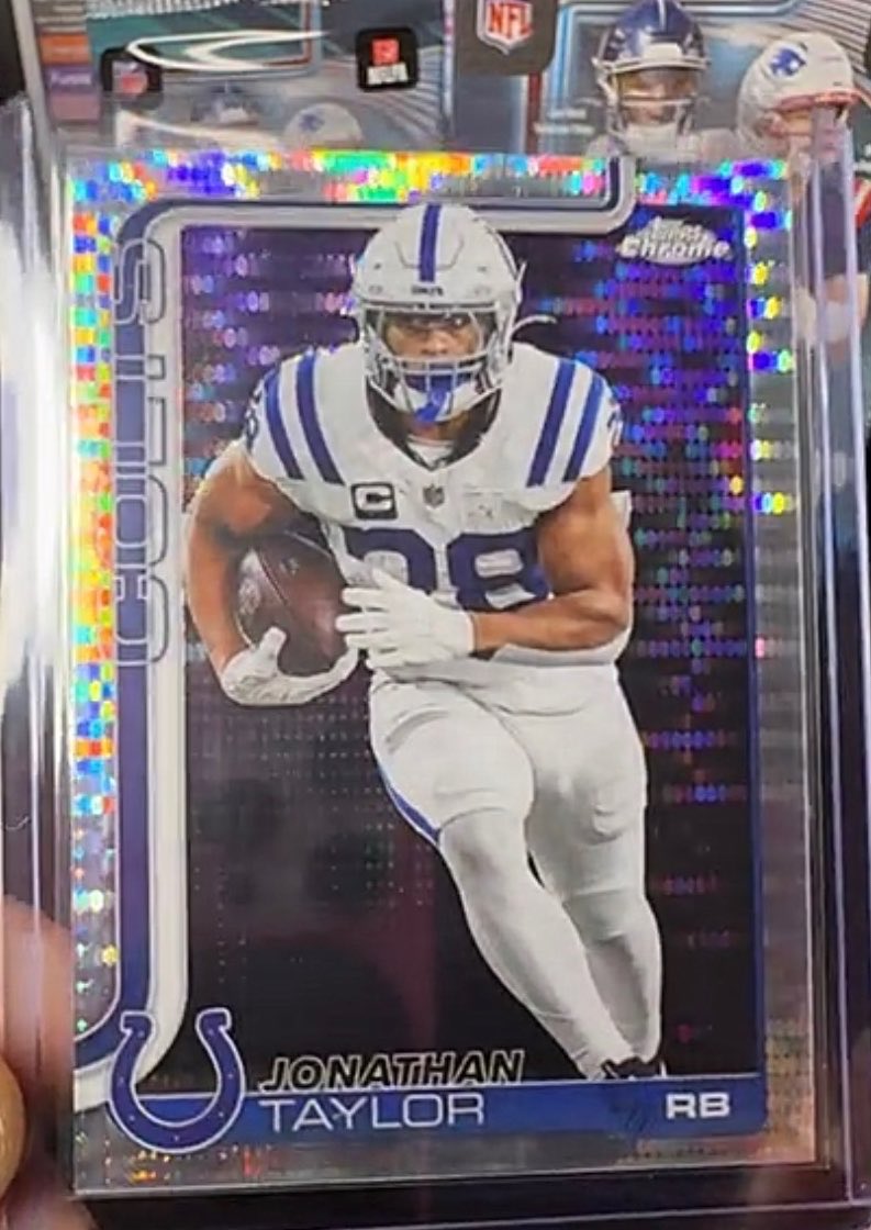 JimbosJunkbox's tweet image. i will never be a breaker. i’m never spinning no stupid fucking wheel. 
keep the hobby ALIVE 
#topps #chrome #nfl 

LIVE EVERY TUESDAY ON WHATNOT BABY 
y’all have gotten my love for this back &amp;amp; when you comment that you love the energy RIGHT. IN. MY. VEINS.

Dakota hits a josh