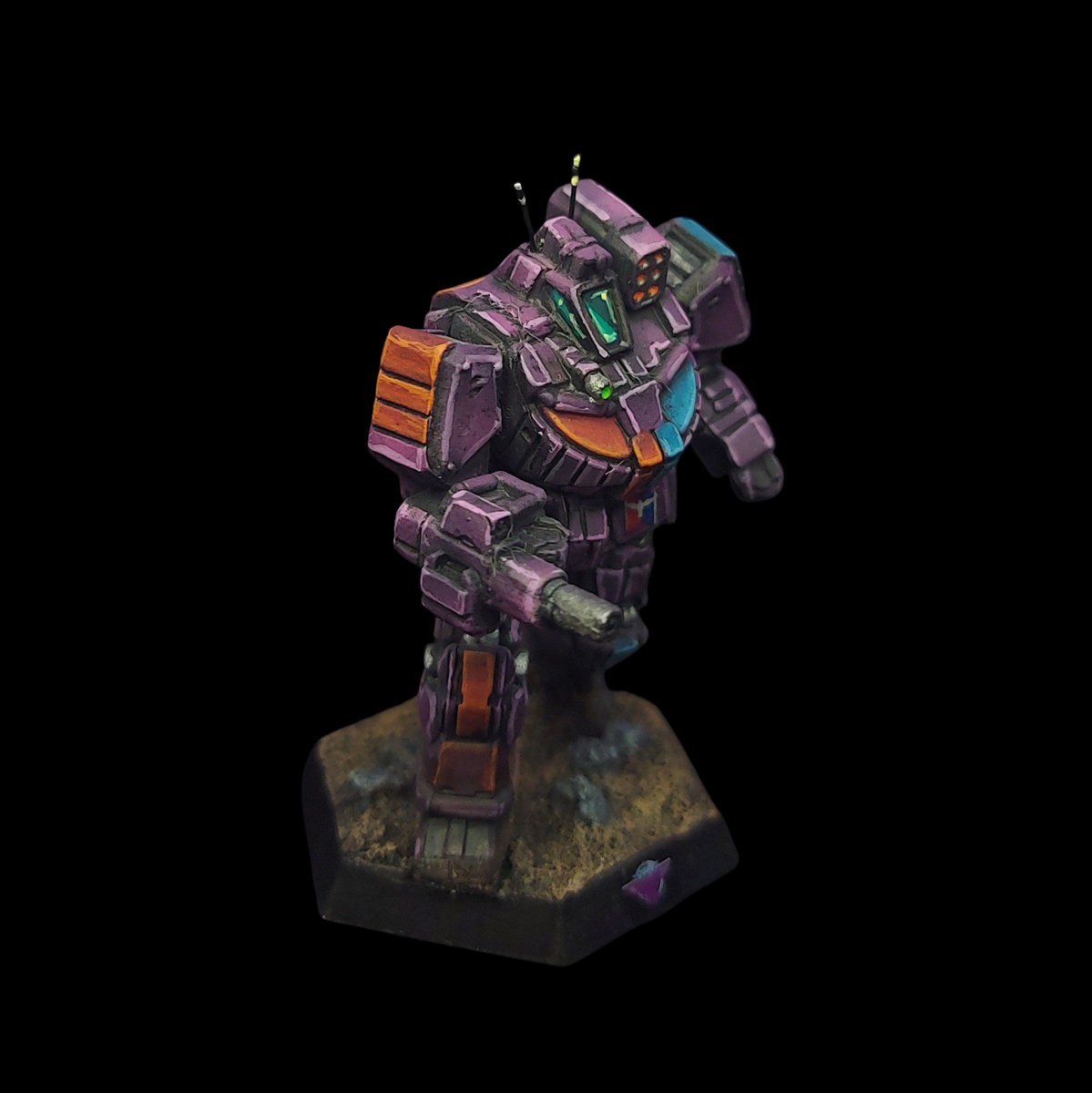 Mokiplamo's tweet image. Wolverine, Marik Militia. 

A commission for @renegadehpg 

#battletech #battletechhobby