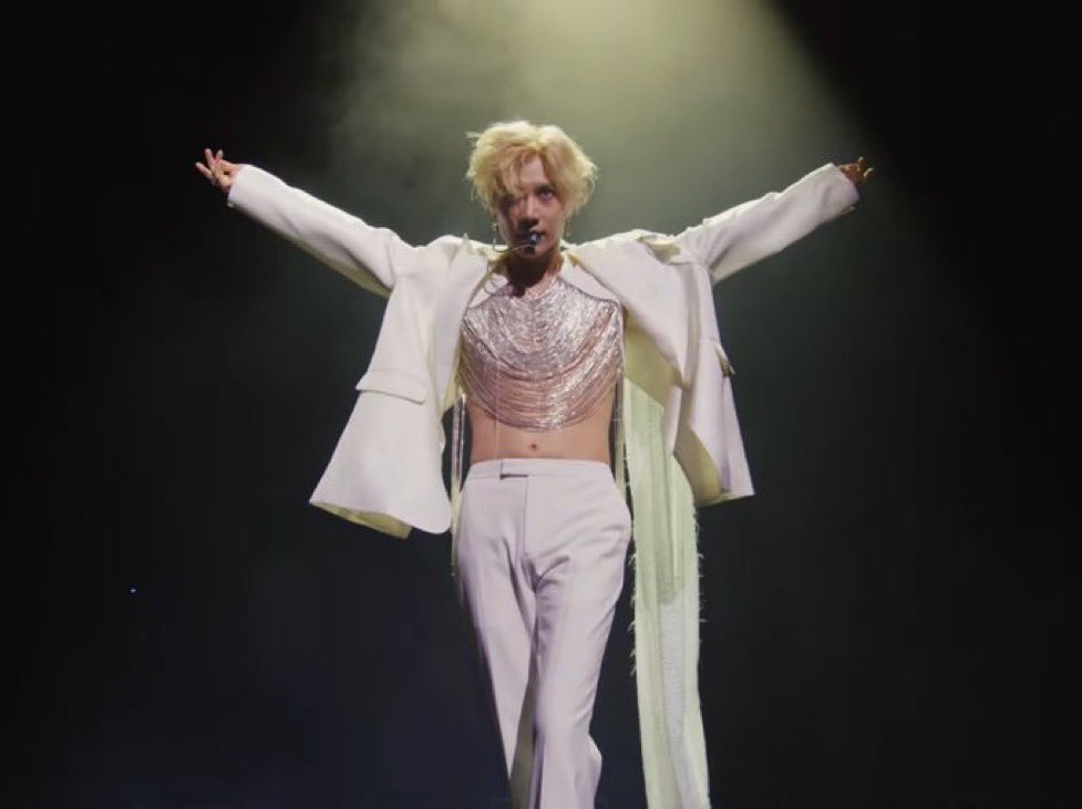 TAEMIN BASE TAEMCHELLA tweet media