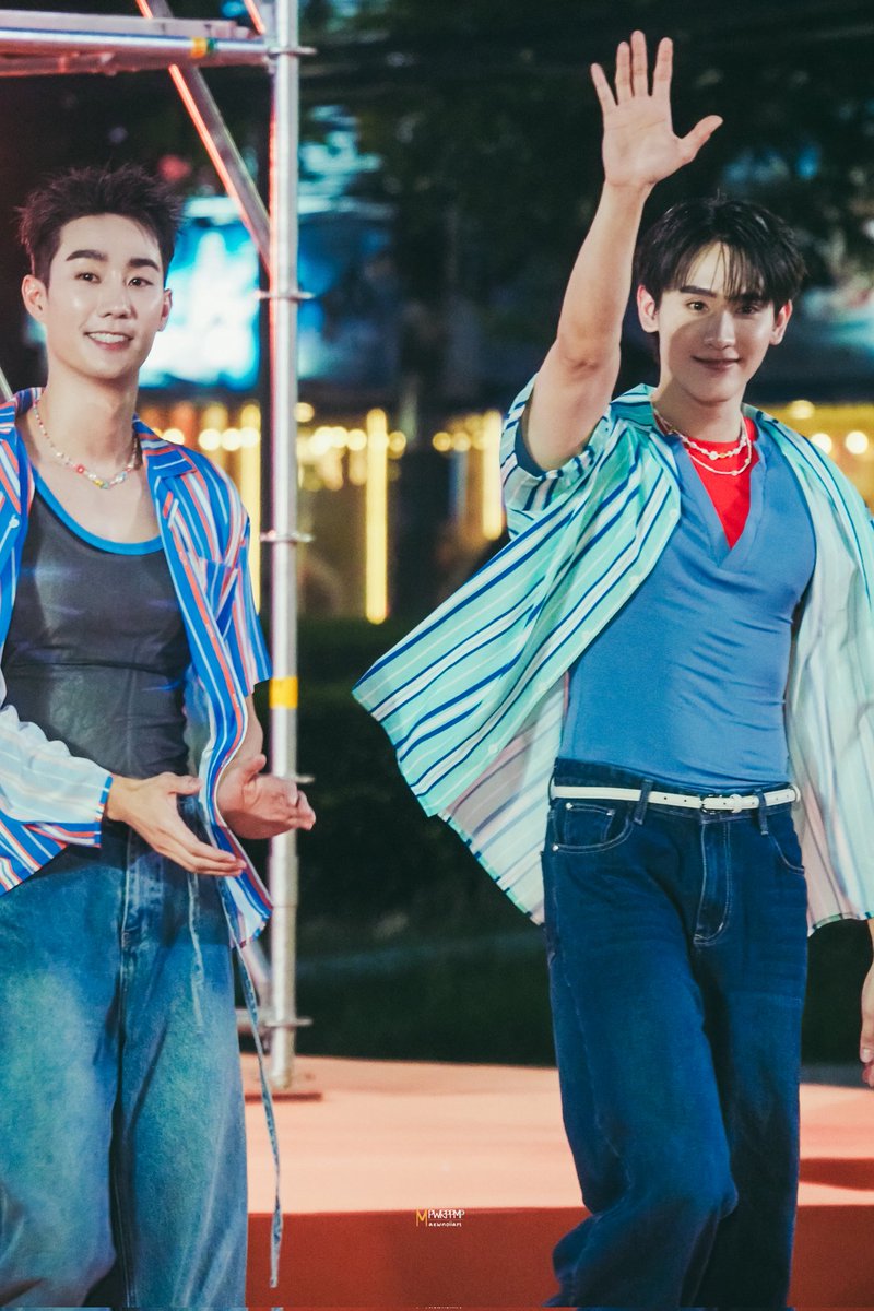 mpwrppmp's tweet image. 18.04.26📸🪁 | #memmorimm *~🎀

ถอยเลนส์ไม่ทันแต่เมื่อวานฟอสบุ๊คน่ารักมากกกกยาใจสาวชาวใต้ที่กลับบ้านช่วงสงกรานต์ละไม่ได้เติมดารามากกก🥹🦊🍅

FORCEBOOK HATYAI SUMMER

#CentralHatyaixForceBook
#HatyaiSummerFashionShow
~° #ฟอสบุ๊ค #forcebook 
#fforce_ #kasibook °~♡