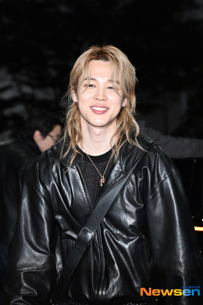 Airport Jimin tweet media