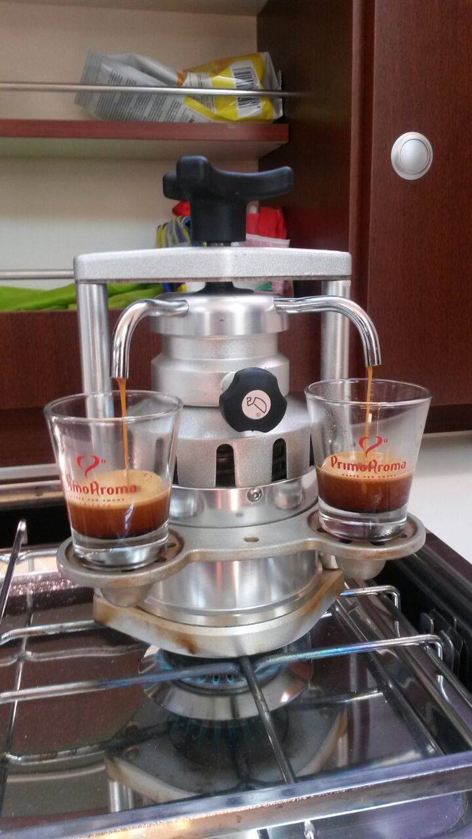 ohac7j25396's tweet image. ★『電子制御に一切、頼らず、五感とわざで制御する愉しみ・・・』
エスプレッソ・イタリアーノ　Bacchi Espresso
【正規輸入品】＜欧米専門ショップとの競合価格にて販売中＞
■macchinetta.base.shop （「エスプレッソタイム」）
#エスプレッソ #マキネッタ #coffee #カフェ巡り #ラテ #クレマ