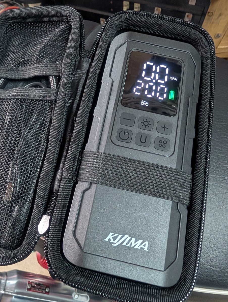 モンおじ tweet media