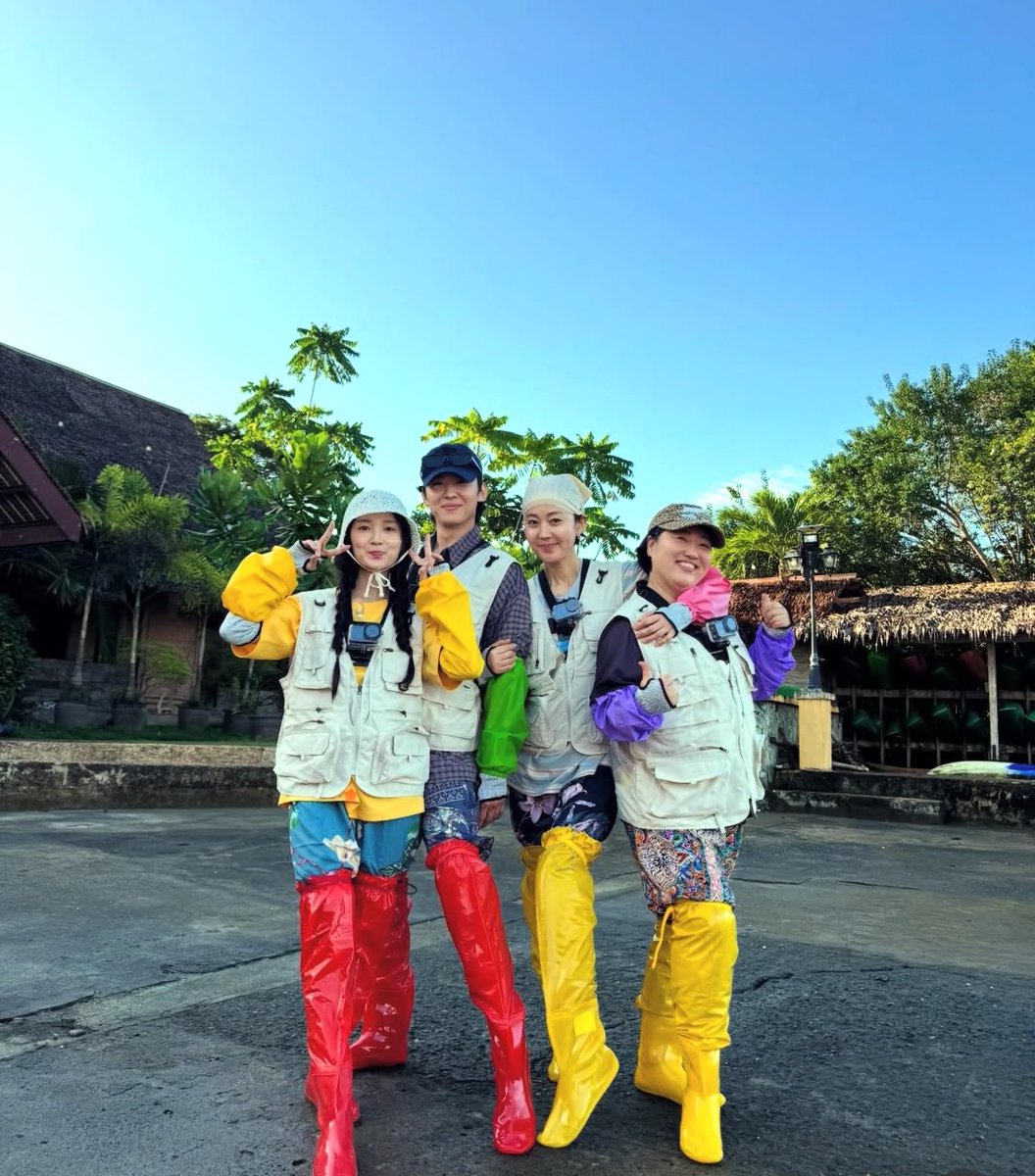 shyshy_za's tweet image. Excited to see this fams next week , yeahhhhh !! ✨

#tvN #언니네산지직송in칼라페
#염정아 #YumJungAh #박준면 #ParkJunMyeon #덱스 #Dex #김혜윤 #KimHyeYoon 
#즐거움엔20tvN #스트리밍은TVING