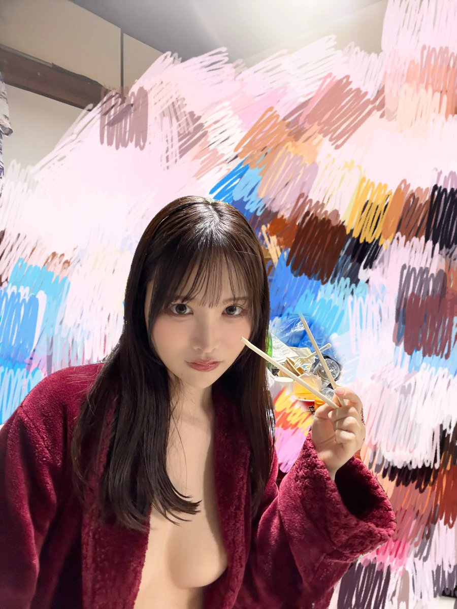 辻みいな tweet media