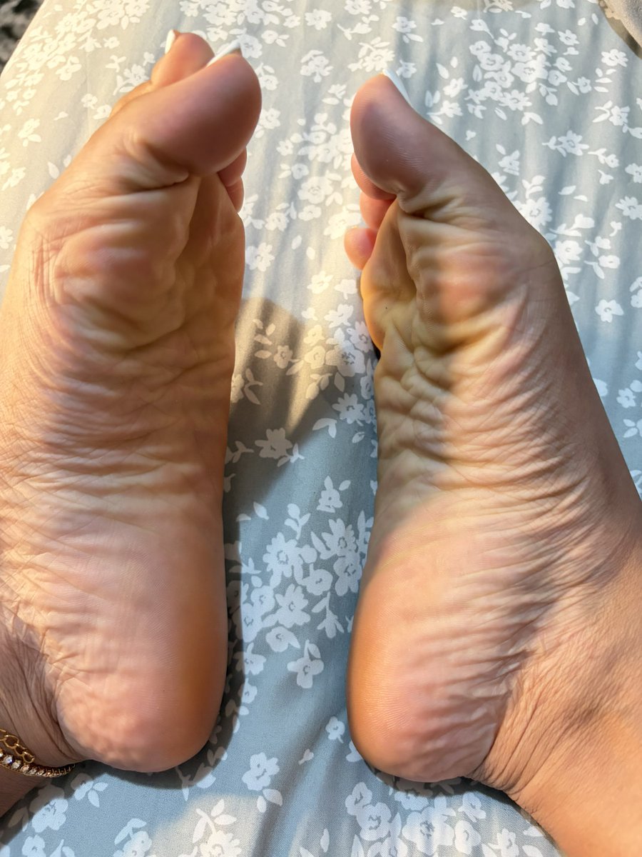 BadassEniola's tweet image. Hey there… 😏 #feet #toes #soles #pretty #fetish