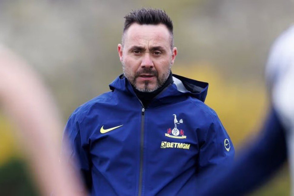 FabrizioRomano's tweet image. 🚨 Roberto de Zerbi: “We have to improve a lot of things. The crucial part is to keep this mentality and I told the players to come on Monday afternoon with the same behaviour they showed against Brighton”.

“I don't want to work with sad people, with negative people”.