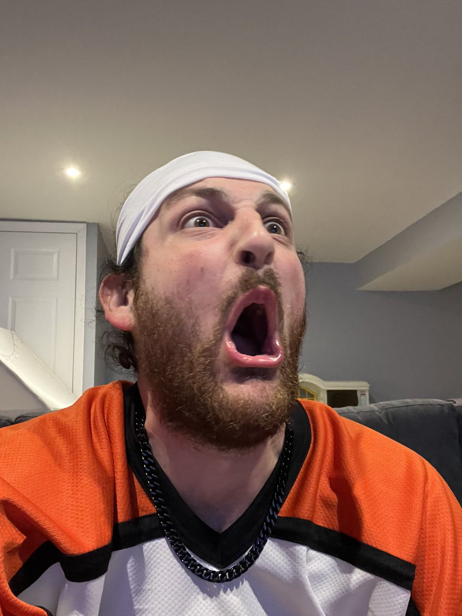 Brodes81's tweet image. WHAT?!?!?! PORTER MARTONE YOU ARE DISGUSTING!!!!

#Flyers #IgniteTheOrange