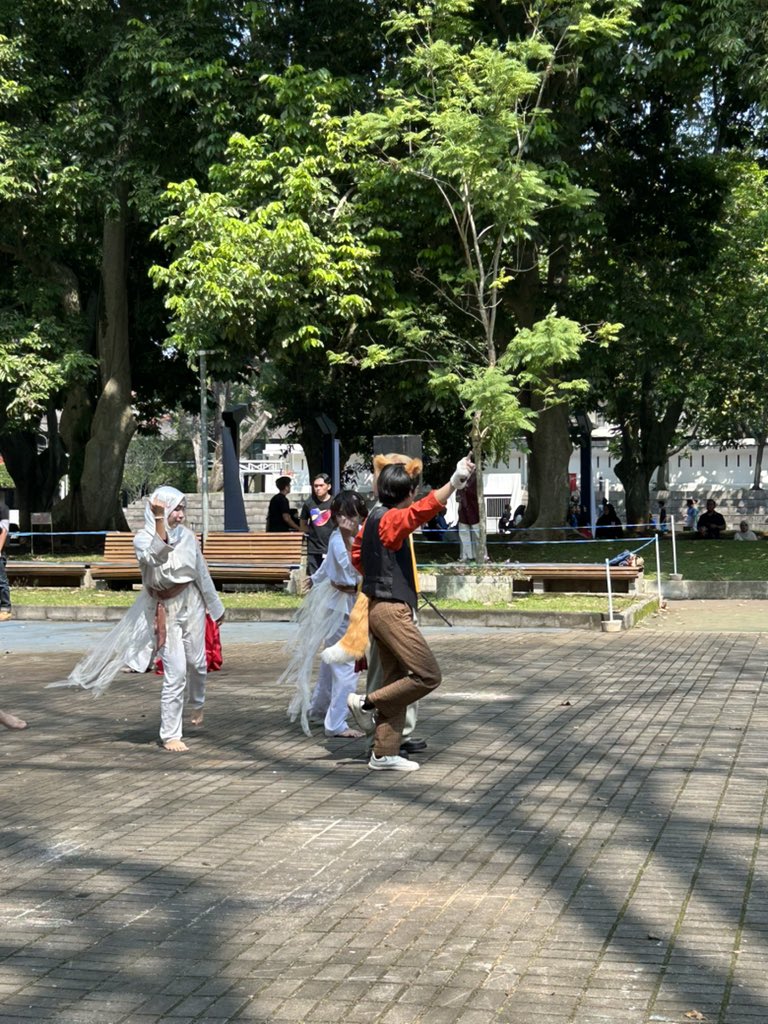 FURRY spotted at Himastron ITB’s performance 🦊