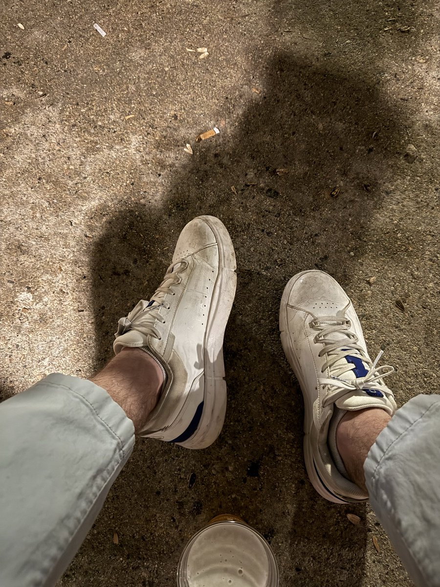 DrArtest's tweet image. Rate my cleavage #Nantucket