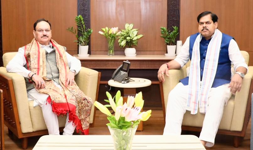 mkrtiwari_bjp's tweet image. भारतीय जनता पार्टी के पूर्व राष्ट्रीय अध्यक्ष एवं लोकप्रिय #PM श्री @narendramodi_in जी के कैबिनेट में केंद्रीय स्वास्थ्य मंत्री श्री @JPNadda जी से नई दिल्ली स्थित कर्तव्य भवन पहुंचकर शिष्टाचार मुलाक़ात कर बिहार में #NDA सरकार का नेतृत्व भाजपा को दिए जाने पर आभार व्यक्त किया ।