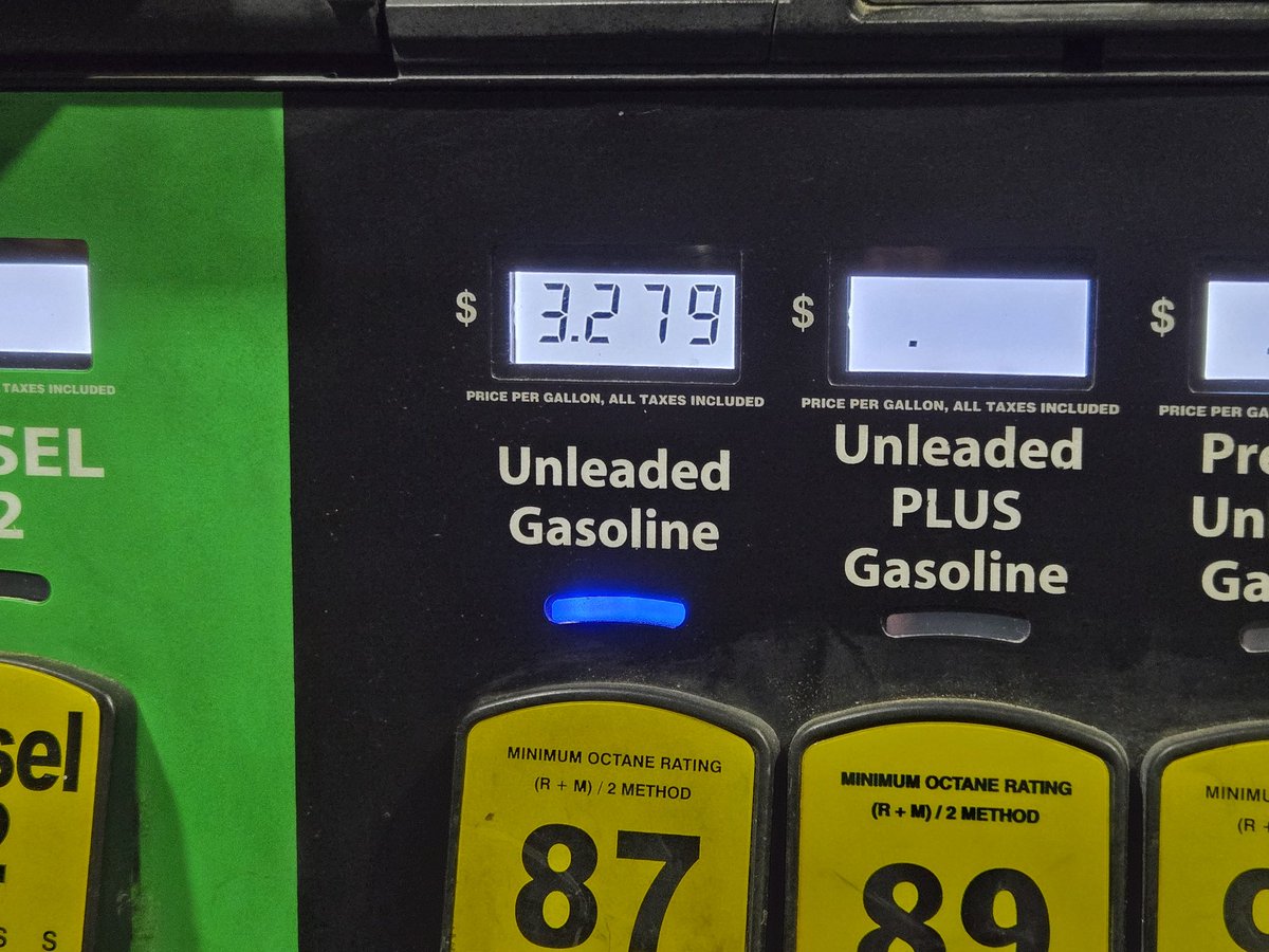 leehweht tweet media