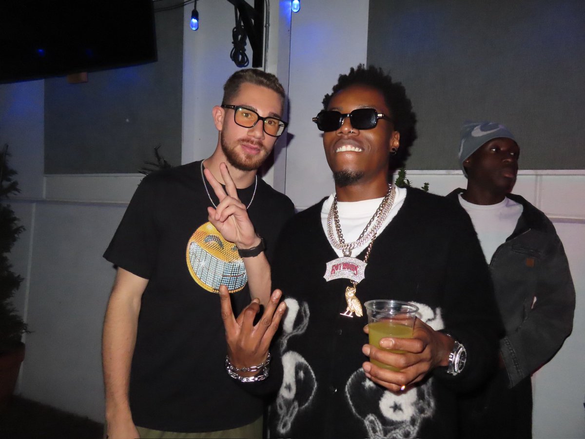 KINGJARED300's tweet photo. More life Roy Ouds 🪵 @RoyWoods https://t.co/r0xnMdBYeb