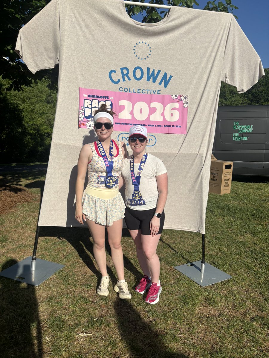 laciferno67's tweet photo. Racefest 10k! @melissafifield https://t.co/PbIrN4ctbD