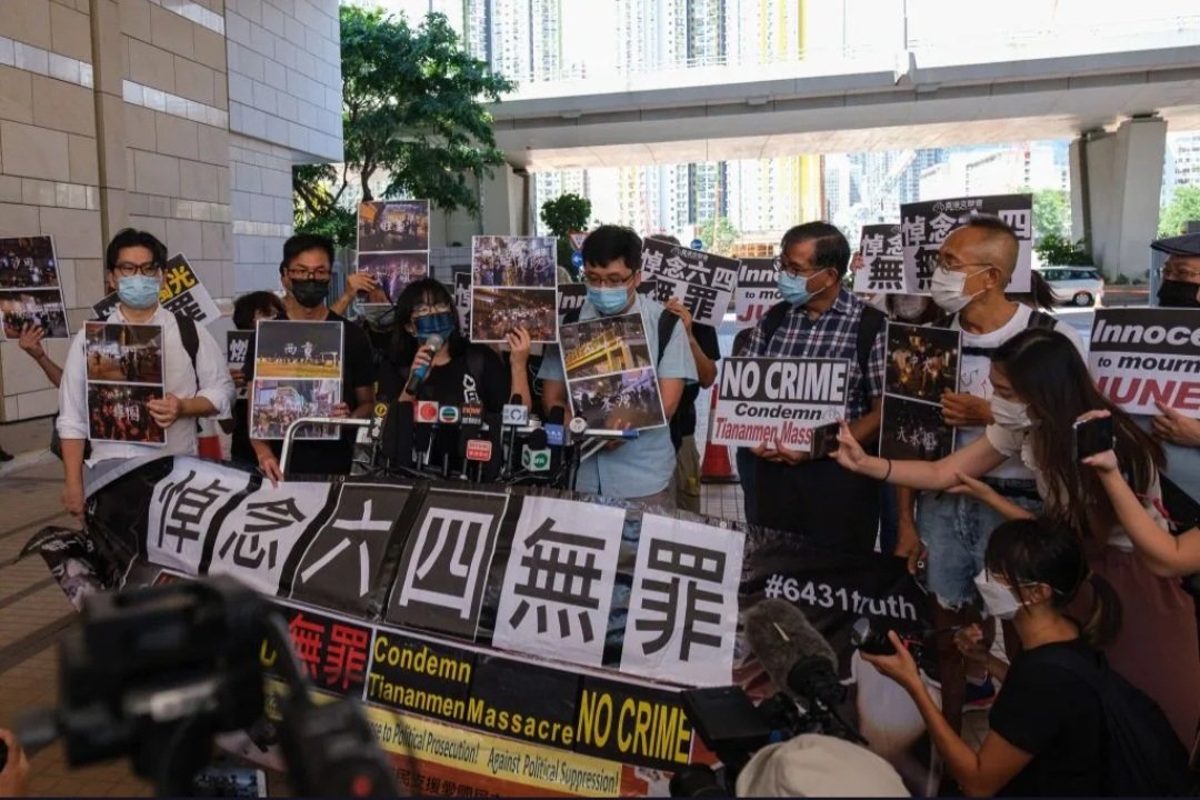 En Solidarité avec Hongkong tweet media