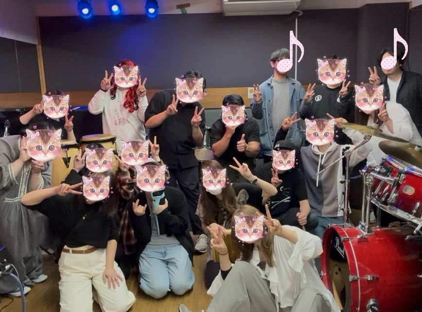 3度のメシよりドラムが好きな変態が集まる会に参加させて頂きました。企画から運営までご尽力頂いたのりみさん、お会いできた皆様ありがとうございました！
画面越しに拝見していた皆様の演奏を間近で拝見できてとても幸せてでした🥰
