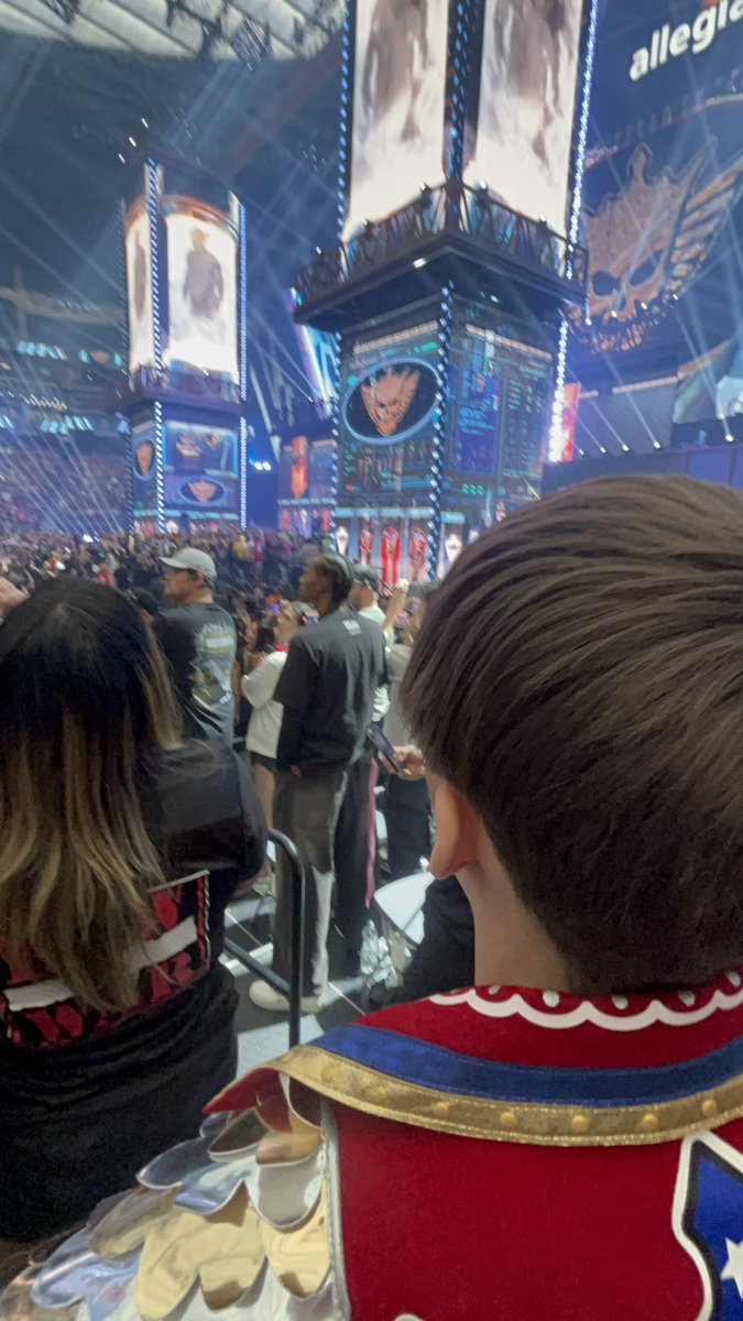 Aberna16Matthew's tweet image. I got so emotional when they showed his #wrestlemania38 gear, and my son standing next to me is wearing his cosplay based off that night! 

If the world only knew how much tonight meant to us. 
I love my son, and I love wrestling. 
#hardtimes #nightmarefamily