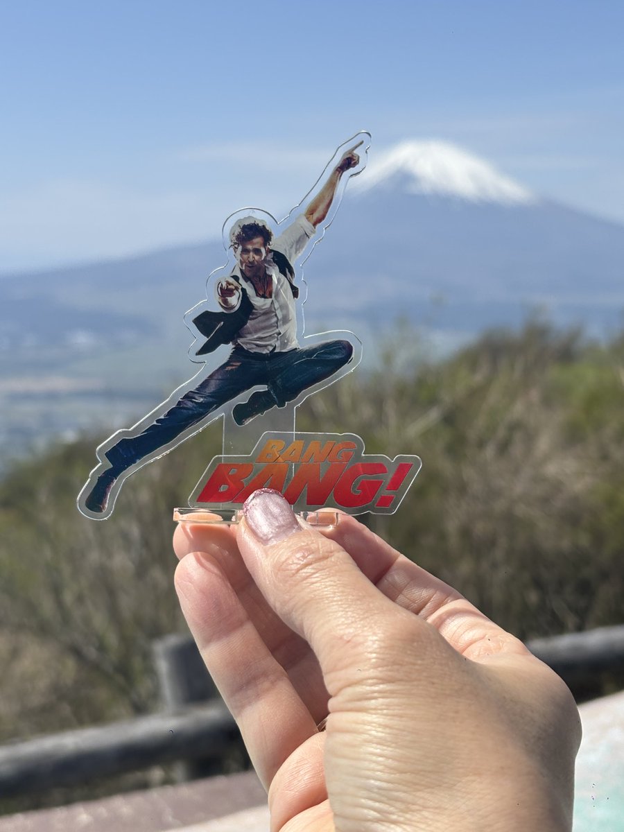 aasha2019's tweet photo. 箱根ランフェスで絶景富士山とリティクSirのご褒美トゥメリ✨
#hrithikroshan 
#TuMeri https://t.co/FTwsqDXiID