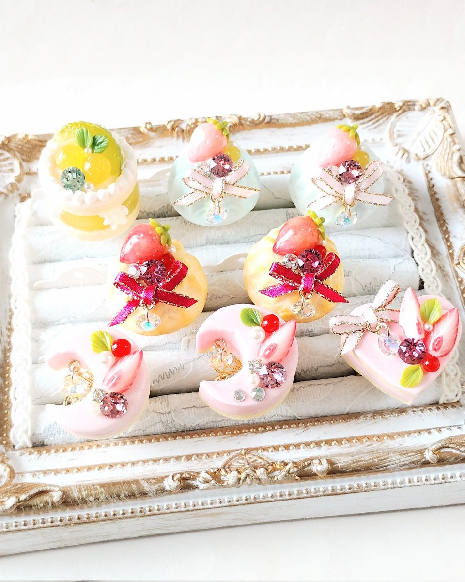 日差し輝く日々ご続いていますね✨
揺れるクリスタルが
キラキラ輝きます✨
指輪はすべてフリーサイズです💍✨

#カワスタ #ハンドメイド
#ロリータ　#ロリィタ