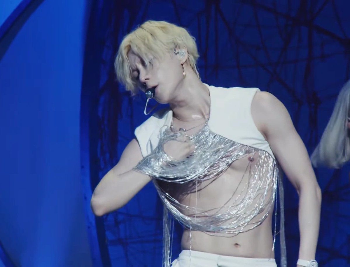 Zolshinee2min_5's tweet image. 260418 (19) Taemin GUILTY Coachella
🥵🥵🥵🥵🥵🥵 
#샤이니 #SHINee #태민 #Taemin