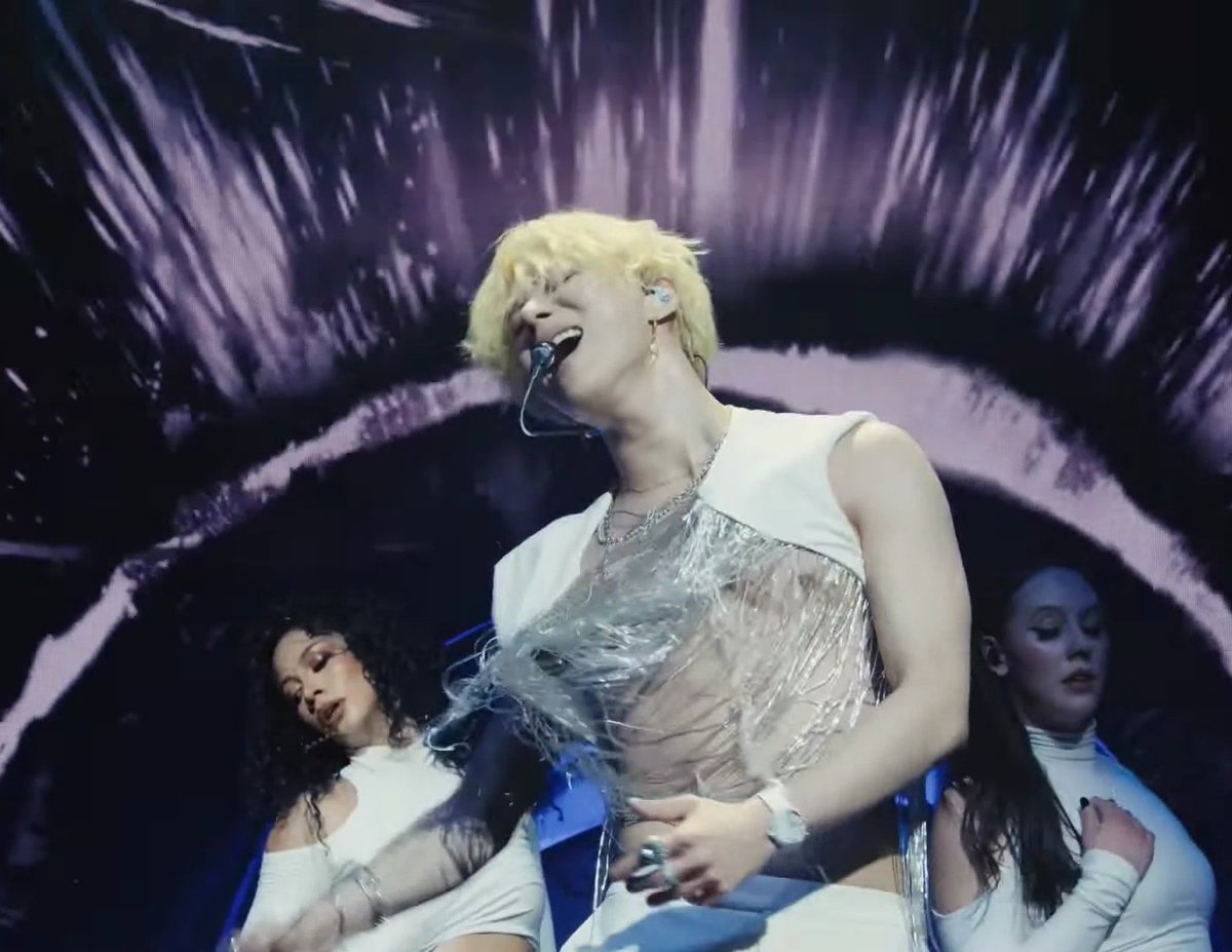 Zolshinee2min_5's tweet image. 260418 (19) Taemin GUILTY Coachella
🥵🥵🥵🥵🥵🥵 
#샤이니 #SHINee #태민 #Taemin