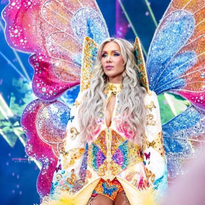 Charlotte Flair tweet media