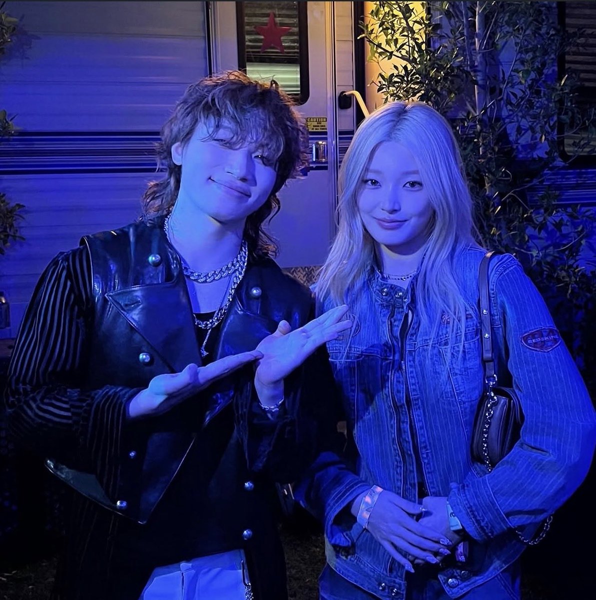 MYSPACEBB's tweet image. [#RANDOM] Celebridades no Show do BIGBANG no Coachella: Confira a lista de algumas personalidades que foram vistas na apresentação do grupo:

• Ariana Madix
• Avril Lavigne
• Chase Hudson
• Guram Gvasalia
• Jayna Hughes (Now United)
• Landon Barker
• Lisa e Rosé