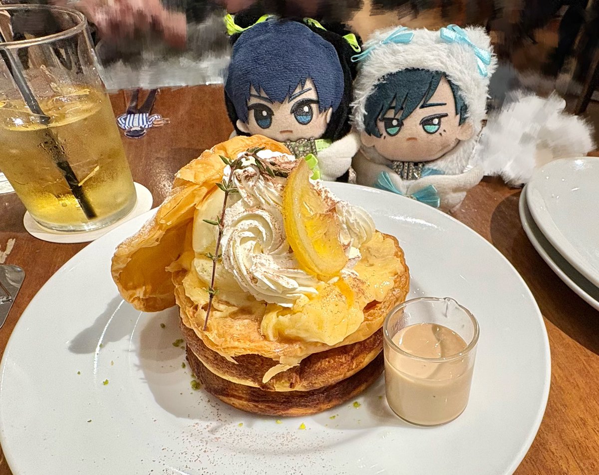 REGISTER_MAGO's tweet photo. 昨日はﾏﾘｺさんと梅田おデートでした💖 話すことが全く尽きずカフェをハシゴし、さらにカラオケでも後半は歌わずアニメを流して熱く語る会になってて最高でした🥳 アナログお絵描きできたのも超嬉しかった❣️あんな短時間でペン入れできるなんて凄すぎ❓お土産も美味しく頂きます🙏✨️ https://t.co/cIgQ50jpoy