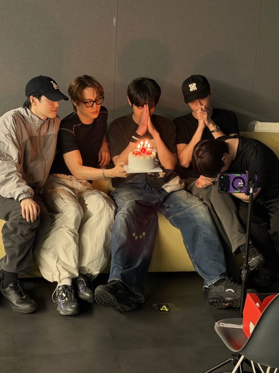 t（＾＾） tweet media