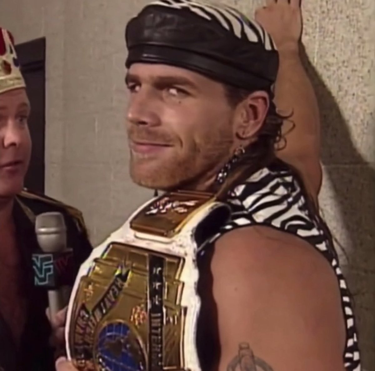 victoria 🌙 tweet media