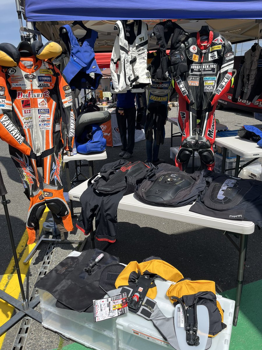 pride1jp's tweet photo. ◇Racingサービス
筑波サーキット開催のMCFAJ開幕戦にてレーシングサービスです❗️
今回も"9種類のAirbagユニット"を展示してますので是非お立ち寄り下さい😊
※Airbagリストはコメント欄にてご確認下さい🙏️
#pride1jp #prr175ta #mcfa #avcc #bikeairbag #筑波サーキット https://t.co/dT9htR396U