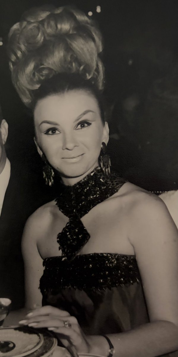 Chauntelle8478's tweet photo. Happy Birthday Mummy…you are just as beautiful now as you were then. You take care of me when I should be taking care of you… you will never know how much I love you 🤍🤍🤍 https://t.co/yRnpvFWCcf
