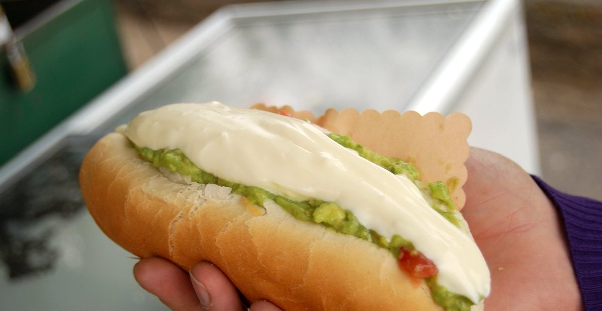 Guatemaps1's tweet photo. 🗺️ RANKING DE HOT DOGS EN LATAM SEGÚN TASTEATLAS (de mayor a menor) 🌭🔥
🇦🇷 Argentina — Choripán → 4.2
🇨🇱 Chile — Completo → 4.2
🇨🇴 Colombia — Perro Caliente → 4.0
🇧🇷 Brasil — Cachorro Quente → 4.0
🇺🇾 Uruguay — Pancho → 3.8
🇬🇹 Guatemala — Shuco → 3.4

Resto de países (Sin nota en TasteAtlas):
🇲🇽 México — Hot Dog / Dogo / Jocho 
🇵🇪 Perú — Hot Dog / Salchipán 
🇻🇪 Venezuela — Perro Caliente 
🇪🇨 Ecuador — Perro Caliente / Hot Dog 
🇧🇴 Bolivia — Pancho / Jadoc 
🇵🇾 Paraguay — Pancho 
🇨🇷 Costa Rica — Perro Caliente 
🇸🇻 El Salvador — Hot Dog 
🇭🇳 Honduras — Perro Caliente 
🇳🇮 Nicaragua — Jocho 
🇵🇦 Panamá — Hot Dog 

Fuente: Taste Atlas