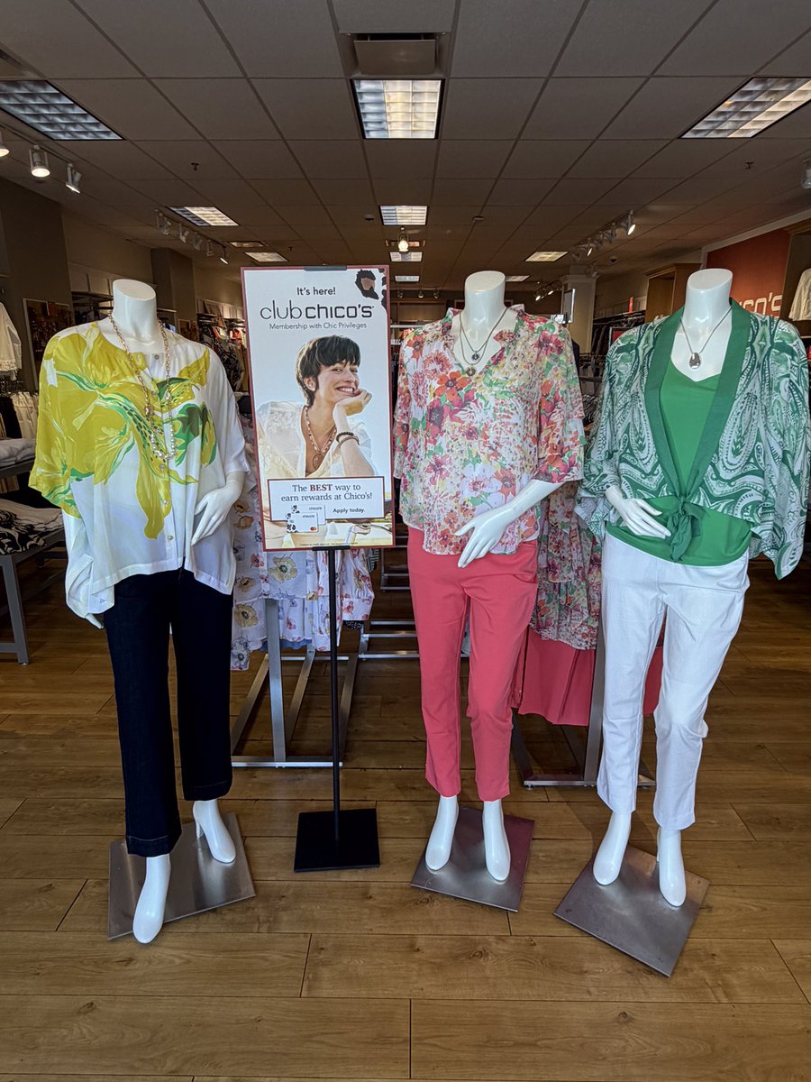 OutletGburg's tweet image. Flowy fabrics, luxe linen, tropical touches and statement jewelry. Gorgeous new spring styles are all about the details at Chico’s Outlet 🪡

#gettysburgoutlets #gettysburg #springstyle #fashion #sale